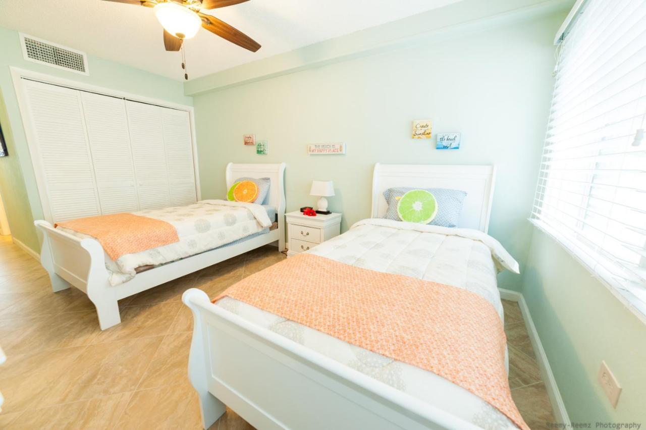 Gorgeous Ocean Views! Welcome To Bella Breeze! Beachfront 2Br 2Ba Sion Farm Bagian luar foto